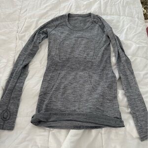 Lululemon swiftly tech size 8 striped black and white Like New